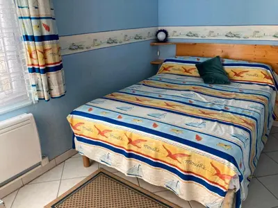 Un ou plusieurs lits dans un hébergement de l'établissement Notre-Dame-de-Monts - Appartement bord de mer pour 4 - FR-1-540-177