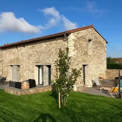 Ancienne grange rénovée près de Nantes avec spa et jardin - FR-1-306-1233