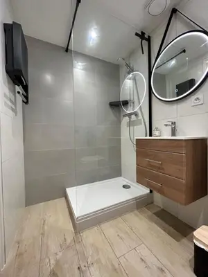 Salle de bains dans l'établissement L'évasion des pins - Au coeur de la Nature