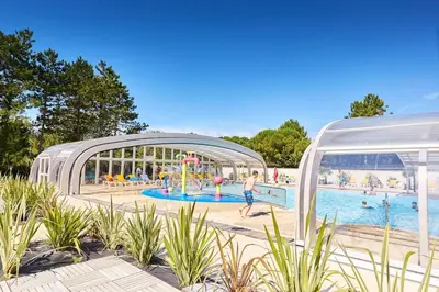 Plan de l'établissement Bungalow charmant à Saint-Jean-de-Monts avec piscine partagée
