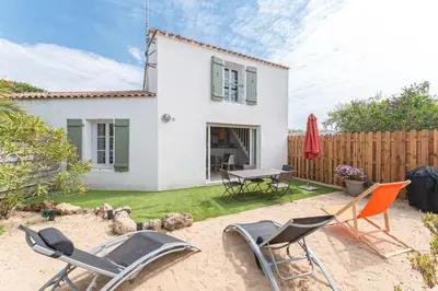 Jardin de l'établissement Maison avec Jardin proche des plages