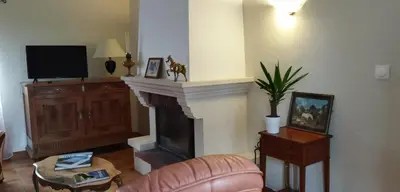 Télévision ou salle de divertissement dans l'établissement Maison de campagne au cœur d'un élevage de poneys connemara