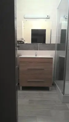 Salle de bains dans l'établissement Chambre privative à st remy en mauges