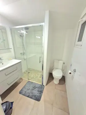 Salle de bains dans l'établissement Gite Les Hamac's 12 personnes
