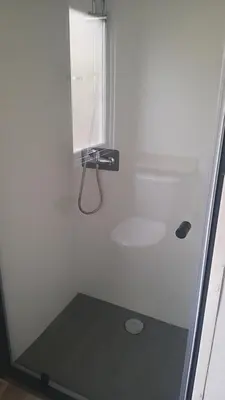Salle de bains dans l'établissement Amira 6 personnes