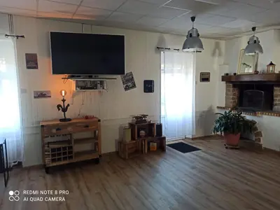 Télévision ou salle de divertissement dans l'établissement Les Gones en Vendée