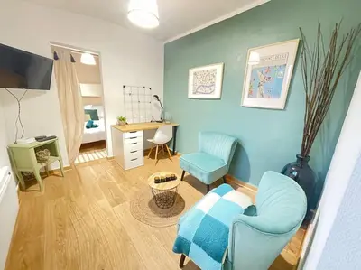 Télévision ou salle de divertissement dans l'établissement *NEW* MAISONNETTE*Bail Mobilité*CHIC*NANTES