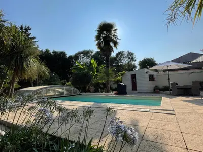 Piscine de l'établissement La petite Logne - logement avec piscine ou située à proximité