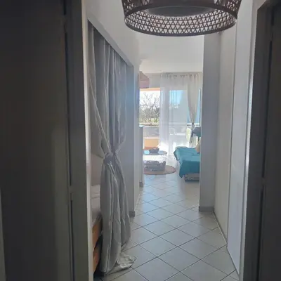 Coin salon dans l'établissement Face estacade, studio 4 personnes vue mer