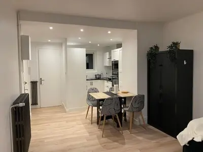 Cuisine ou kitchenette dans l'établissement Chez Fitia T2 à Nantes Centre