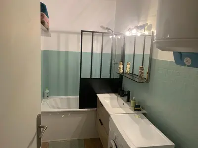 Salle de bains dans l'établissement Studio Bords de plage