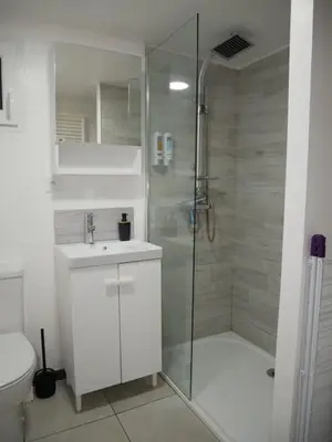 Salle de bains dans l'établissement Studio Indépendant, au calme.