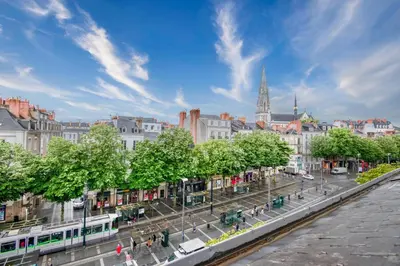 Vue générale sur Nantes ou vue de la ville depuis l'appartement