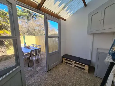 Balcon ou terrasse dans l'établissement Maison 2 pièces avec mezzanine, à 400m de la plage, parking, jardin privé, 6 couchages - Saint-Hilaire-de-Riez - FR-1-224C-218