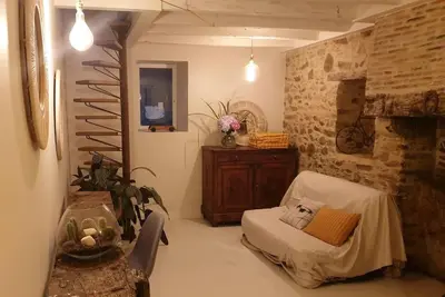 Coin salon dans l'établissement Logement Cosy 2 à 4 Personnes Campagne proche Mer