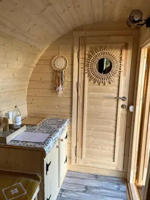 Cuisine ou kitchenette dans l'établissement Logement insolite