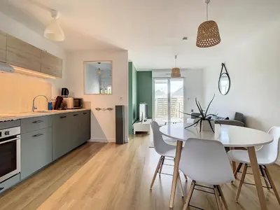 Cuisine ou kitchenette dans l'établissement Maison cosy au calme parking privé inclus