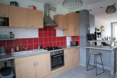 Cuisine ou kitchenette dans l'établissement TRENTEMOULT-REZE : 2 chambres, 65m²+parking+wifi
