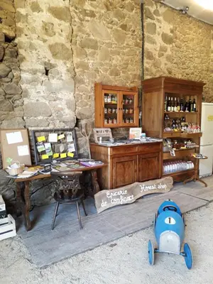 Boissons dans l'établissement Terre et Eau La chambre d'hôtes du jardinier Sèvremont