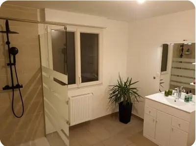 Salle de bains dans l'établissement Chambre privée