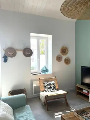 Télévision ou salle de divertissement dans l'établissement La Maison de Lena 500m de la Plage