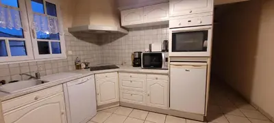 Cuisine ou kitchenette dans l'établissement Maison Saint Jean de Monts 7 personnes - 3 chambres