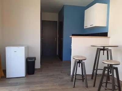 Cuisine ou kitchenette dans l'établissement chez Virginie et Jacky
