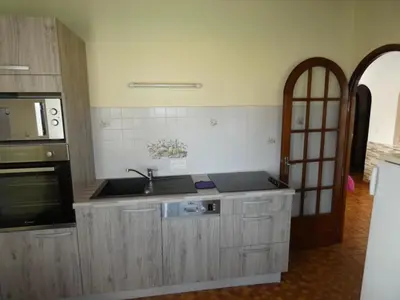 Cuisine ou kitchenette dans l'établissement Maison Vacances Notre-Dame-de-Monts, Jardin, Animaux Ok - FR-1-540-236