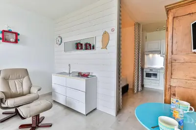 Cuisine ou kitchenette dans l'établissement Marina - Face à l'océan - 200m plage